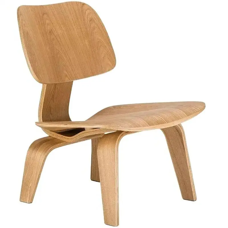 Silla de madera de diseño